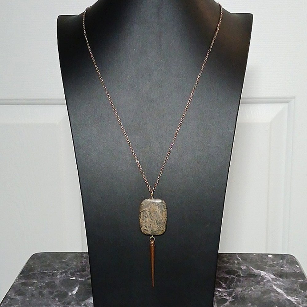 29" Vintage Stone And Spike Necklace